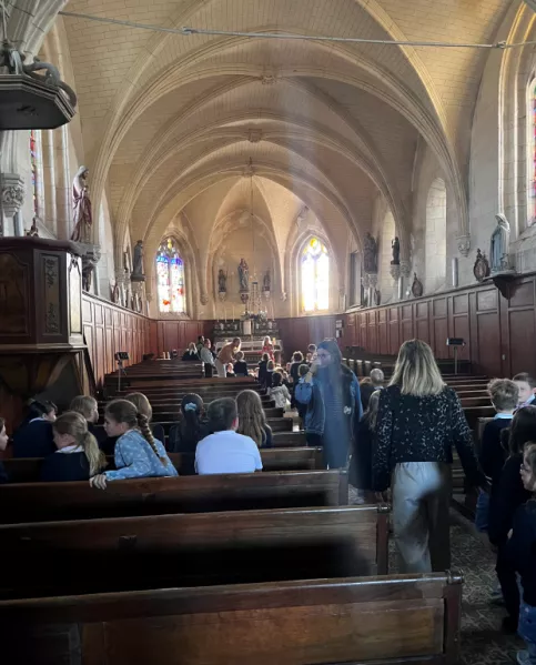 église